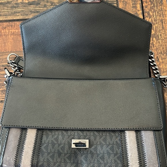 Michael Kors Black and Gray Crossbody Bag with Chevron Design - Picture 10 of 14
